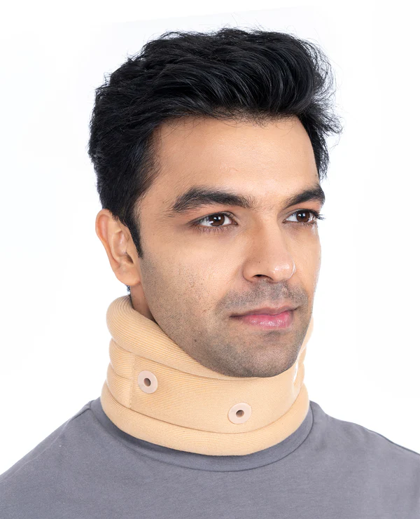 FOVERA Cervical Collar with Support